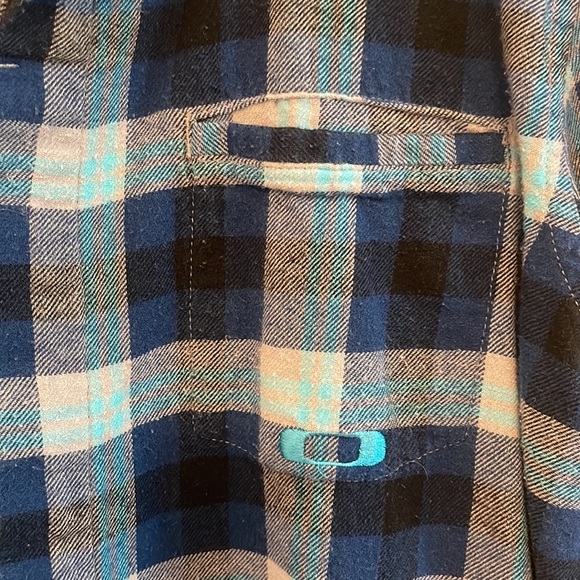 Oakley Flannel Button Down - Picture 3 of 3